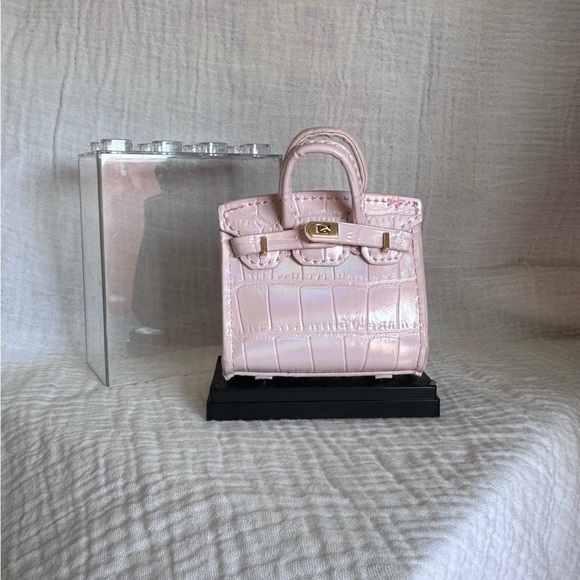 Handbags - Elegant Pink Crocodile-Embossed AirPod Case